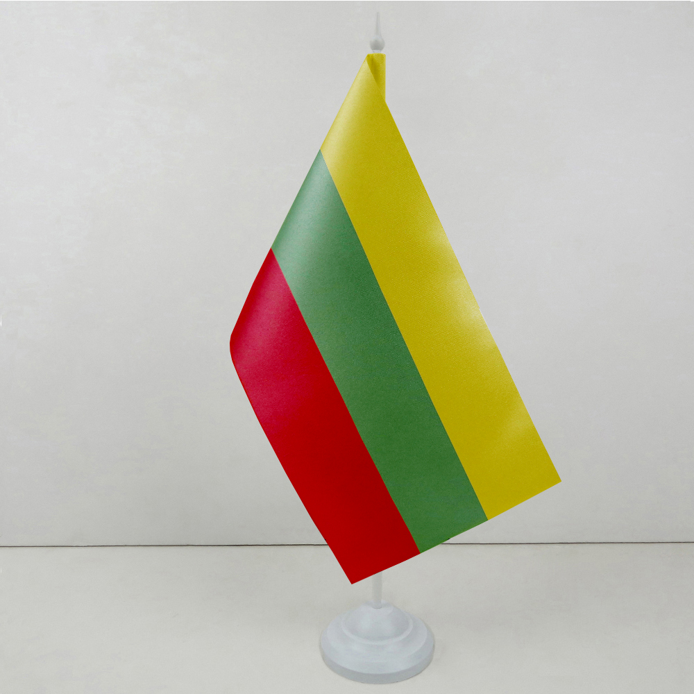 Прапорець Литви на пластиковій підставці Прапорець Литви на пластиковій підставці